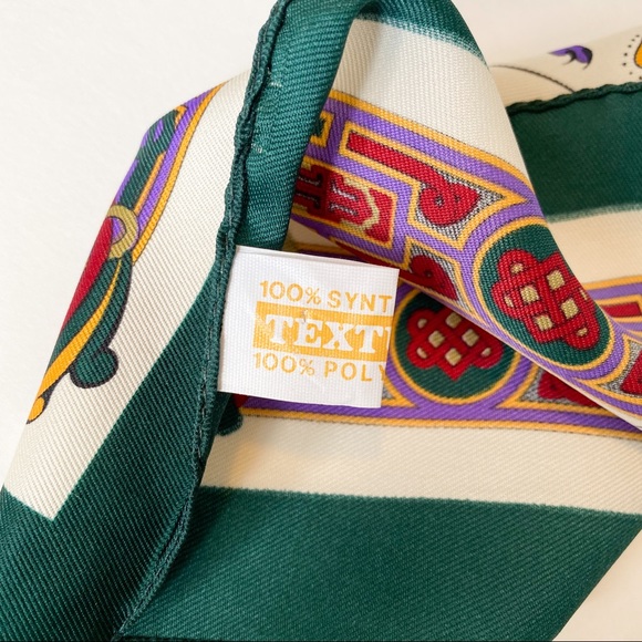 Book of Kells Scarf - Picture 7 of 8